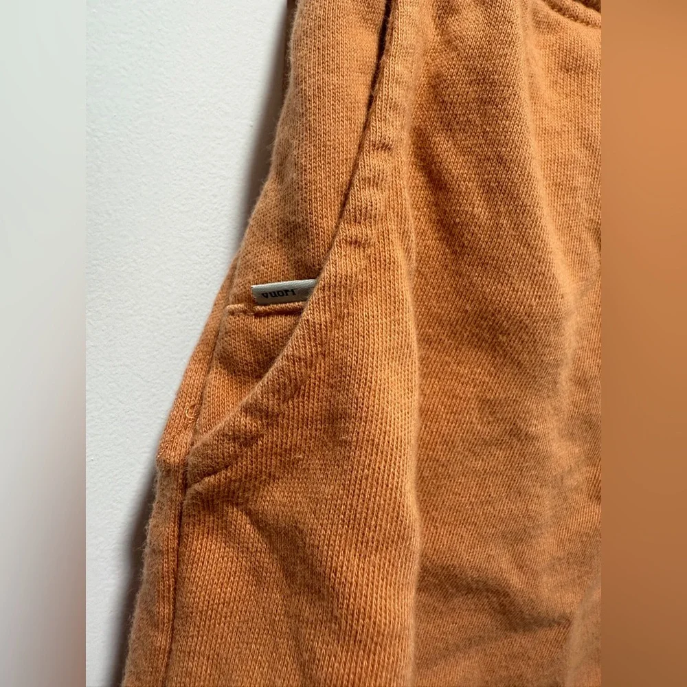 Vuori Women's Sunnyside Short - Picture 4 of 10